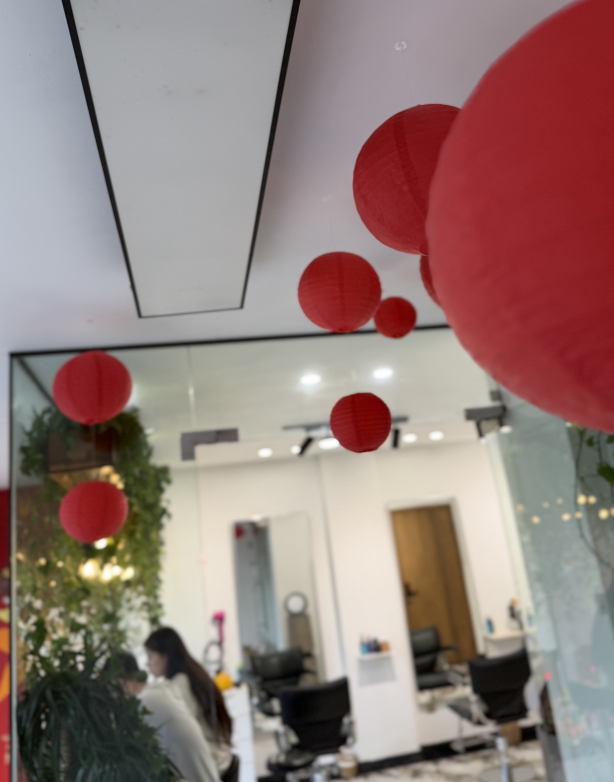 Không gian làm việc tại Tus Hair Studio